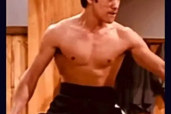 ‏ترامپ با انتشار عکسی از بروسلی به پیشواز مذاکرات رفت!