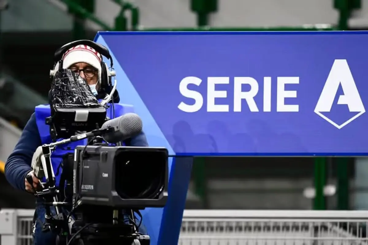 حمله به دو شبکه تلویزیونی:  فوتبالمان را نابود کردید