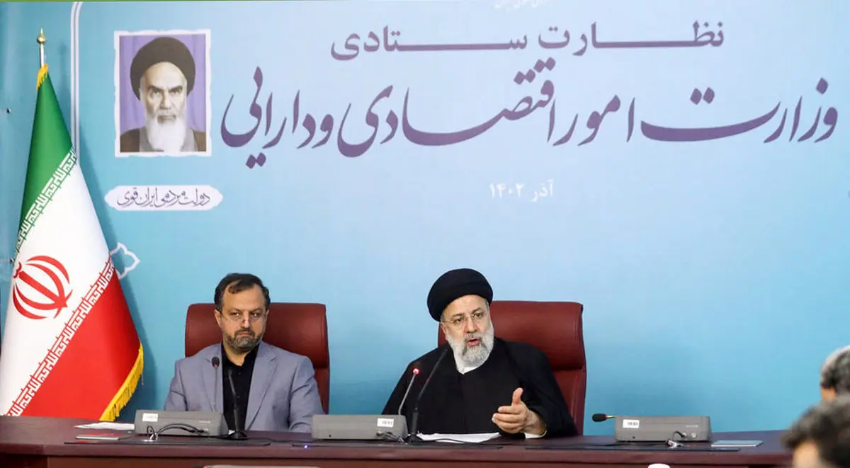 قطع ناگهانی سخنان وزیر اقتصاد توسط رئیس جمهور