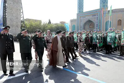 رهبر انقلاب دانشگاه‌ افسری