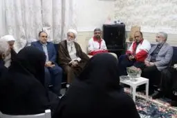 دیدار نماینده رهبر معظم انقلاب با خانواده‌های داغدیده بندرعباس