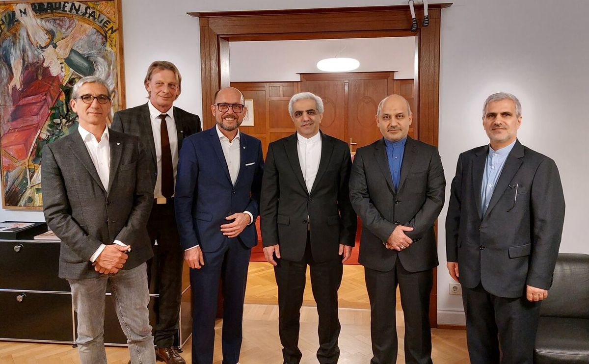رایزنی سفیر ایران با برخی مقامهای استانی اتریش برای گسترش تعاملات