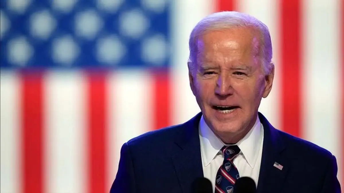 نیویورک‌تایمز: بایدن از ترس افزایش قیمت، نفت‌کش روسیه را تحریم نمی‌کند