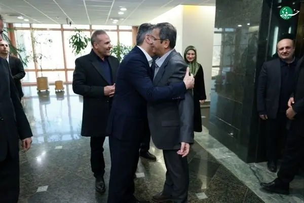 همتی بانک مرکزی را از فرزین تحویل گرفت + عکس