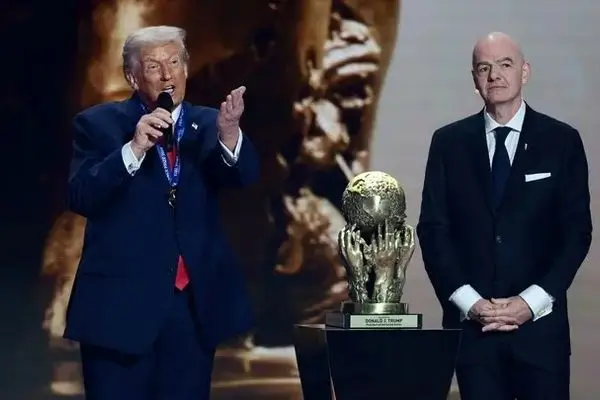 اینفانتینو و ترامپ جوک قرن را نمایش دادند