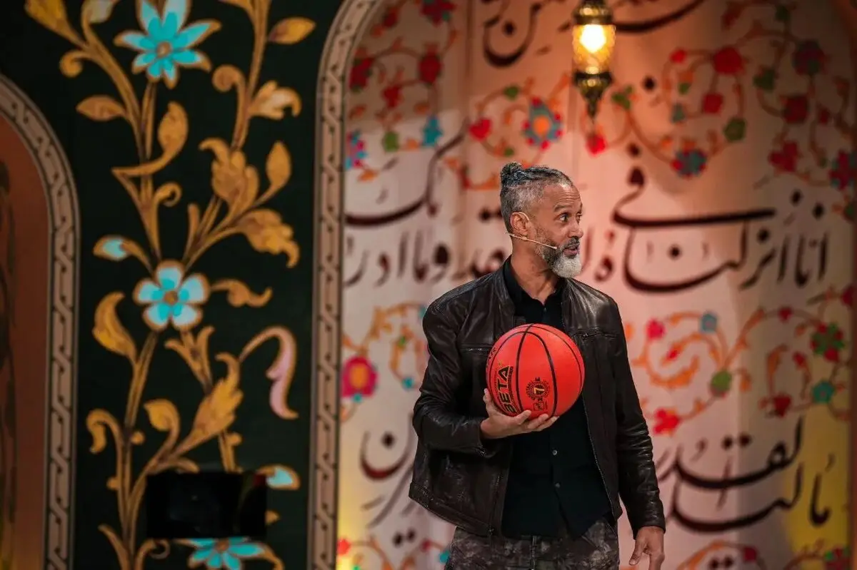 قرآن خواندن بسکتبالیست NBA در ایران + فیلم