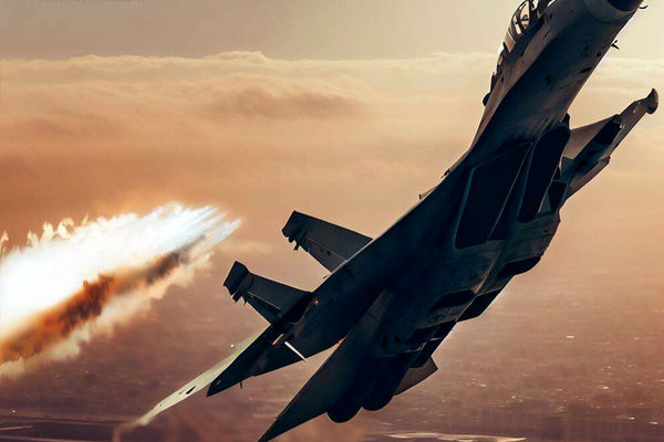 رقص قدرتمند جنگنده Su-30 SM روسیه در آسمان