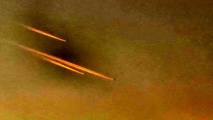 پرواز اسکادران های سه فروندی جنگنده های ارتش + فیلم