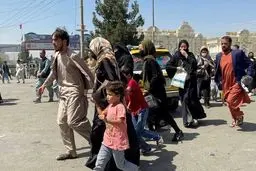 اولین کارت اقامت و کوپن ارزاق برای مهاجران افغان!