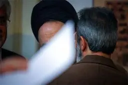 تصویر لبخند سید محمد خاتمی در پای صندوق رای در جماران