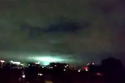 دلیل ایجاد نور در آسمان هنگام زلزله چیست؟