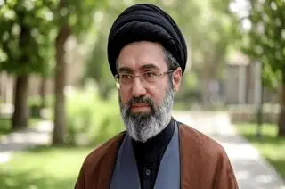 حضور رهبر انقلاب در  راهپیمایی اربعین حسینی + عکس