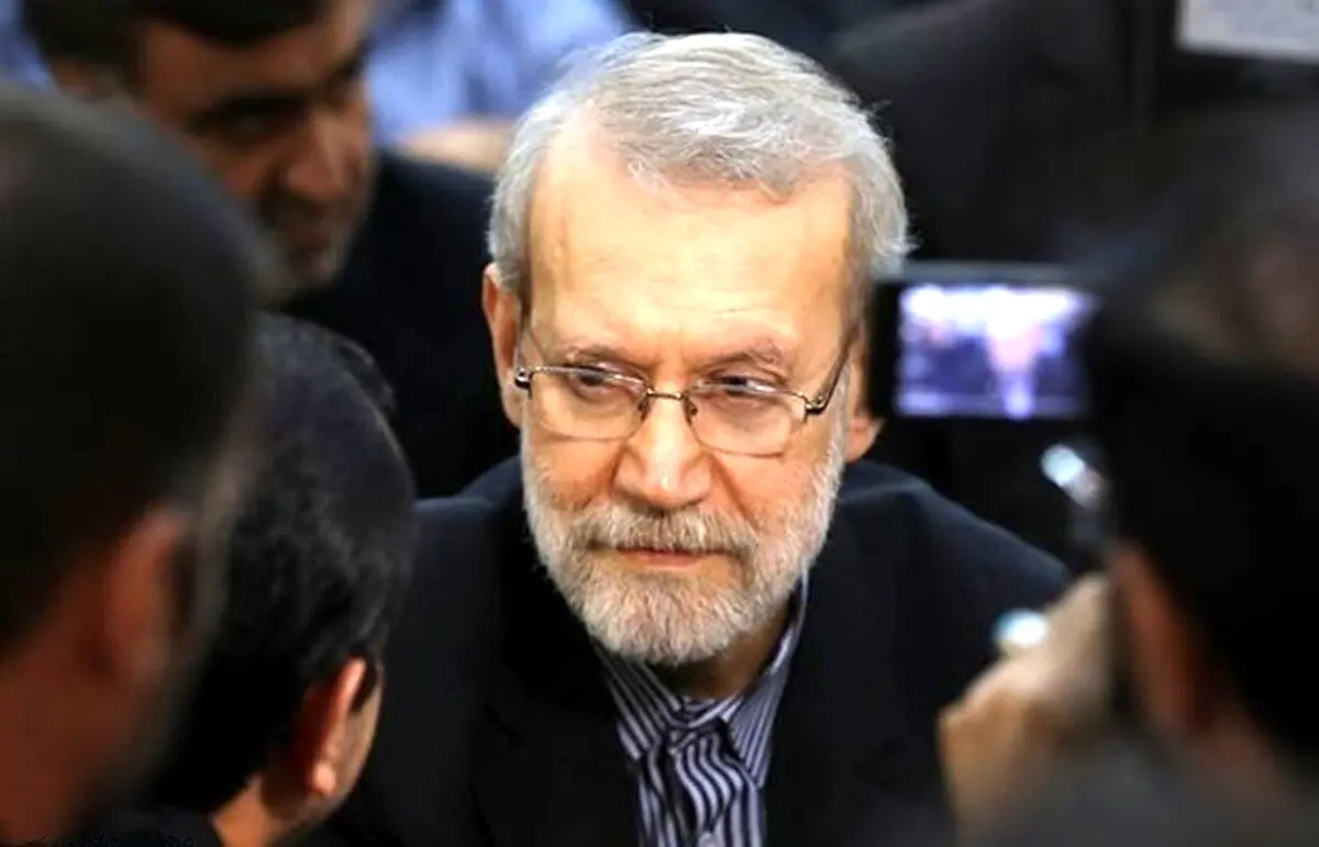 لاریجانی : ایران هیچ وقت پرچم مذاکره را پایین نمی‌گذارد
