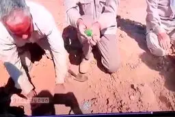  لحظه پیداشدن پیکر یک دانش‌آموز شهید
