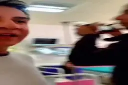 عیادت عموپورنگ از کودکان بستری در بیمارستان مفید 