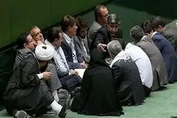 اعتراض روزنامه اطلاعات از بی‌توجهی مجلس به مسمومیت دانش‌آموزان