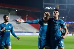 فریاد خوشبختی با طارمی در ثانیه 37 (عکس)