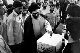 خاطره جالب محافظ آیت‌الله خامنه‌ای از چپ کردن ماشین 