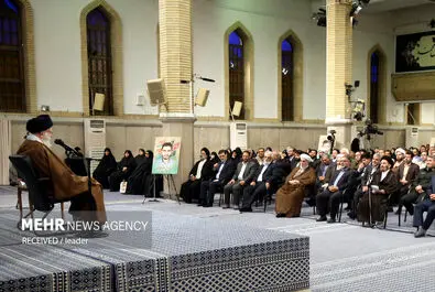 رهبر انقلاب