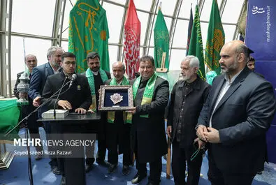 پرچم رضوی در برج میلاد