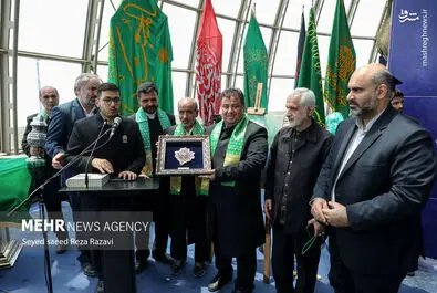 پرچم رضوی در برج میلاد