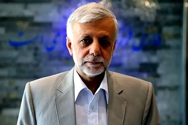 تندروها حواسشان باشد که خلاف نظر ولی فقیه رفتار نکنند