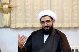 ملاک ارزیابی مدیران «حضور در صف اول نماز جماعت» باشد!
