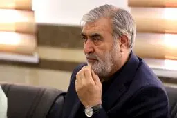 انتقاد شدید عزیزی علیه ترامپ