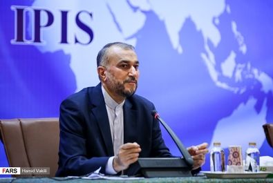 نشست روسای نمایندگی های سیاسی خارجی مقیم تهران با وزیر امور خارجه