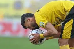 هوادار صفر - سپاهان 4: از چپ و راست و وسط!