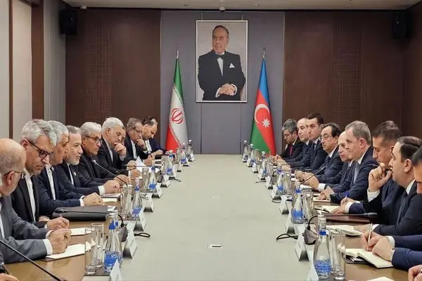 عراقچی : مباحث صریح ولی دوستانه با آدربایجان داشتیم