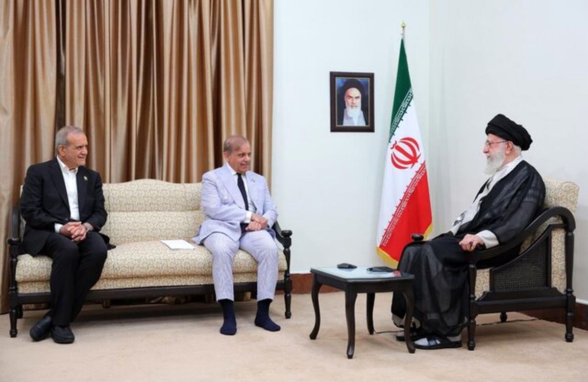 نخست وزیر پاکستان چه پیامی از بیت رهبری به اسلام آباد برد؟