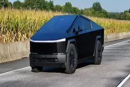 اولین تسلا سایبرتراک در گمرک ایران/ خودروی آمریکایی وارد کشور شد +ویدئو