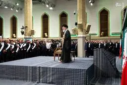 تصاویر دیدار جمعی از کارگران با رهبر انقلاب