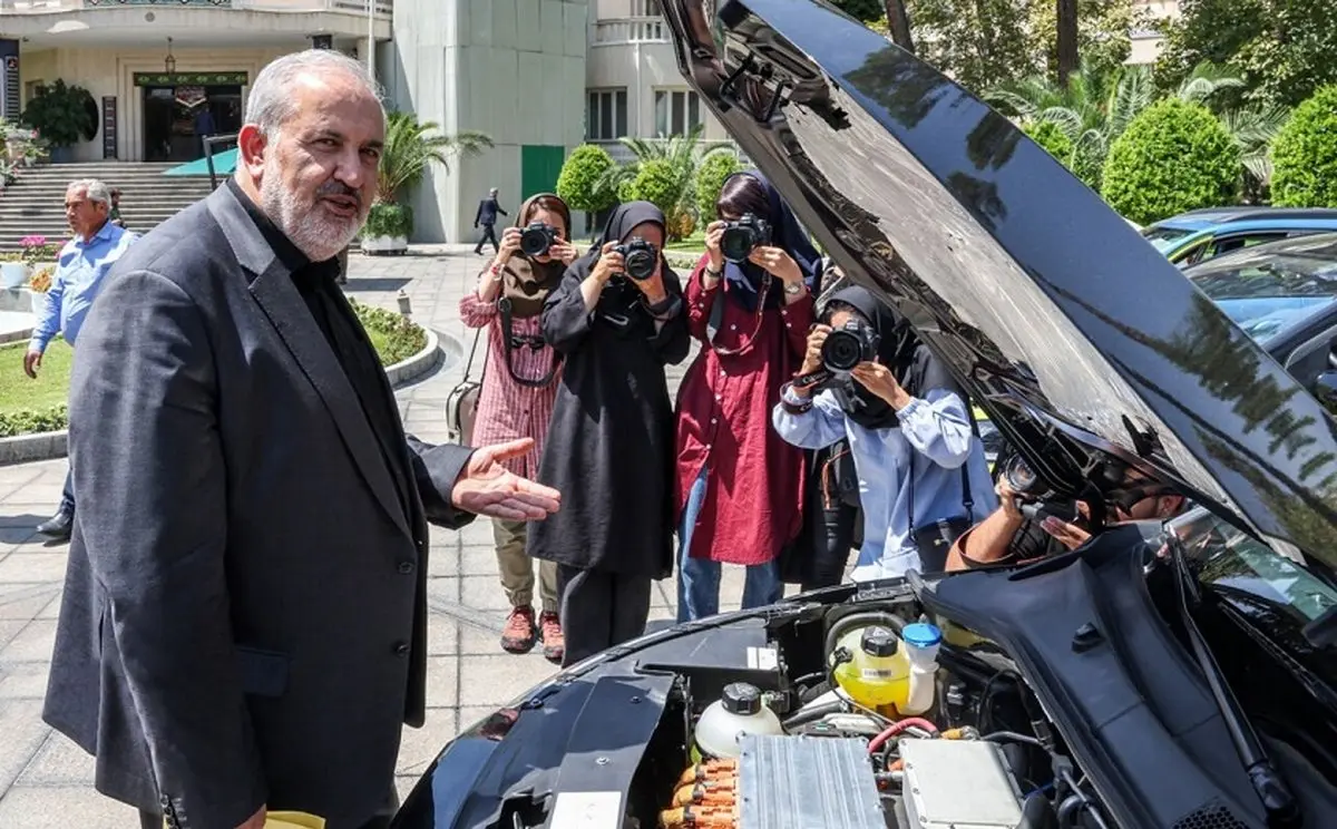 وزیر صمت: به حدی خودرو وارد شده که در بنادر جا نداریم