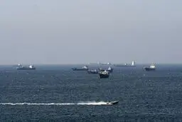 قطر تردد همه شناورها را ممنوع اعلام کرد