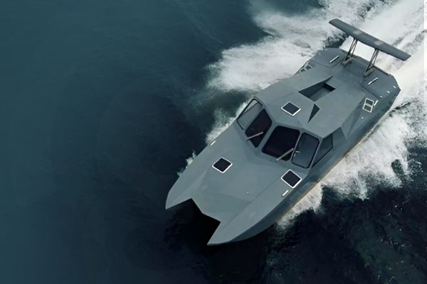 قدرتنمایی ایران با حیدر۱۱۰ سریع ترین قایق رادارگریز جهان 