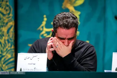 صبحانه با زرافه‌ها