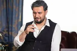 جواد عزتی عزادار شد | سوگواری جگرسوز جواد عزتی در خاکسپاری