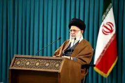 رهبر انقلاب: کشور مطلقاً معطل مذاکرات نشود؛ مذاکره‎‌کنندگان انقلابی، مؤمن و پر جدّ و جهدند