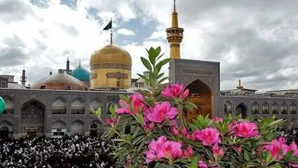  نصب کتیبه ویژه دهه کرامت در حرم مطهر رضوی