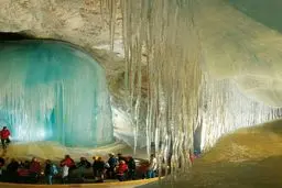 بزرگترین غار یخی جهان به طول 42 کیلومتر|عکس