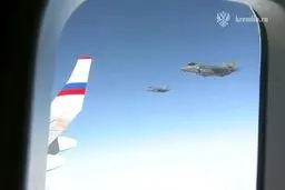 پوتین با اسکورت پیشرفته ترین جنگنده آمریکا آلاسکا را ترک کرد