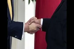 کبودی روی دست‌های ترامپ؛ او به یک بیماری مبتلاست