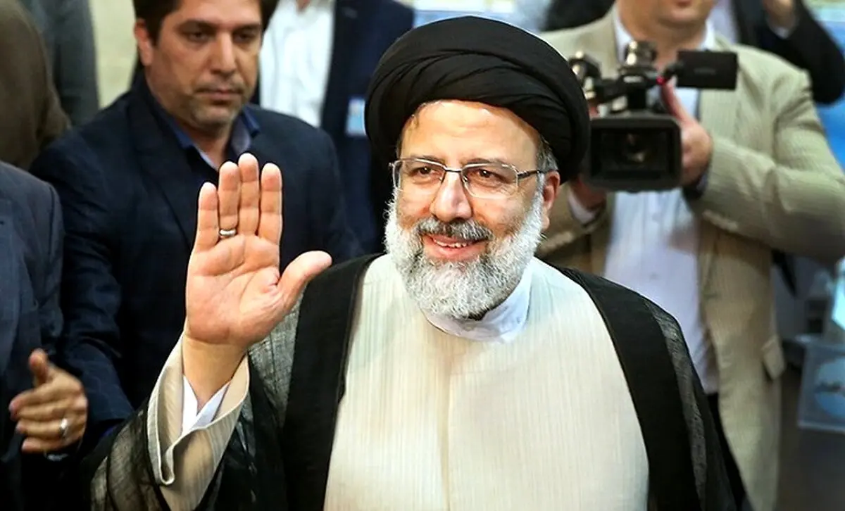 اولین فیلم از اعتراض دانشجویان دانشگاه تهران هنگام سخنرانی رئیسی