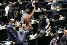 کیهان در ماههای پایانی مجلس یاد مدرک تحصیلی نمایندگان افتاد