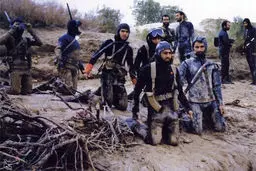 لحظه غم‌انگیز خداحافظی شهدای غواص در عملیات کربلای ۴