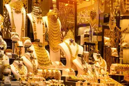 پیش‌بینی قیمت طلا، سکه و دلار امروز 1 دی 1404