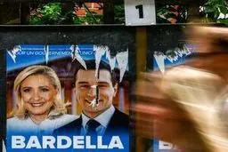 لاوروف درباره انتخابات فرانسه: آرای فرانسوی‌ها دستکاری شده است!