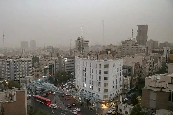 شوخی ناچسب رئیس جمهور درباره تخلیه تهران